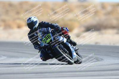 media/Jan-10-2025-CVMA Friday Practice (Fri) [[489e0da257]]/Group 4 and Trackday/Session 4 (Turn 16)/